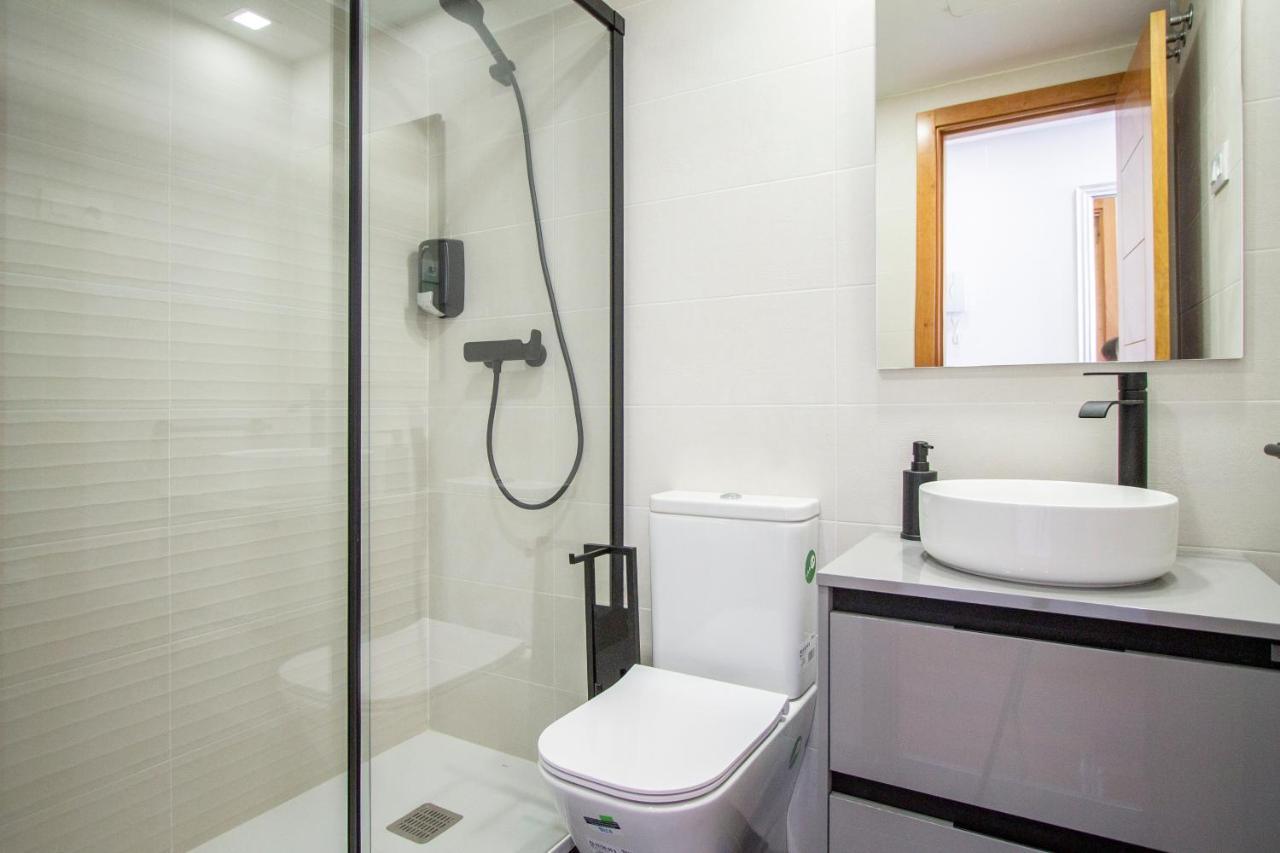 Apartamentos Castilla Luz Business Мадрид Екстер'єр фото