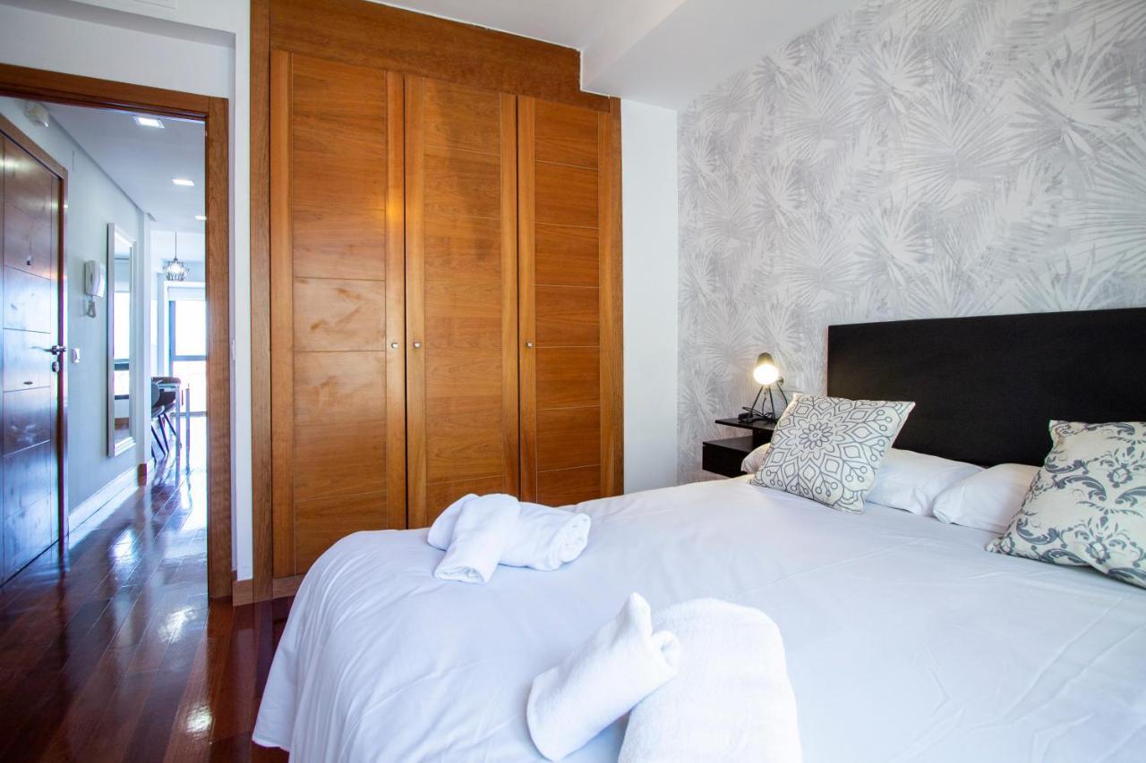 Apartamentos Castilla Luz Business Мадрид Екстер'єр фото