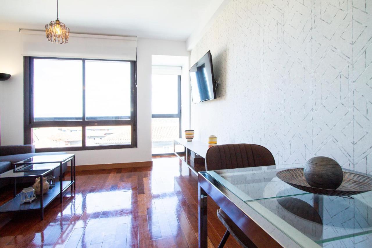 Apartamentos Castilla Luz Business Мадрид Екстер'єр фото