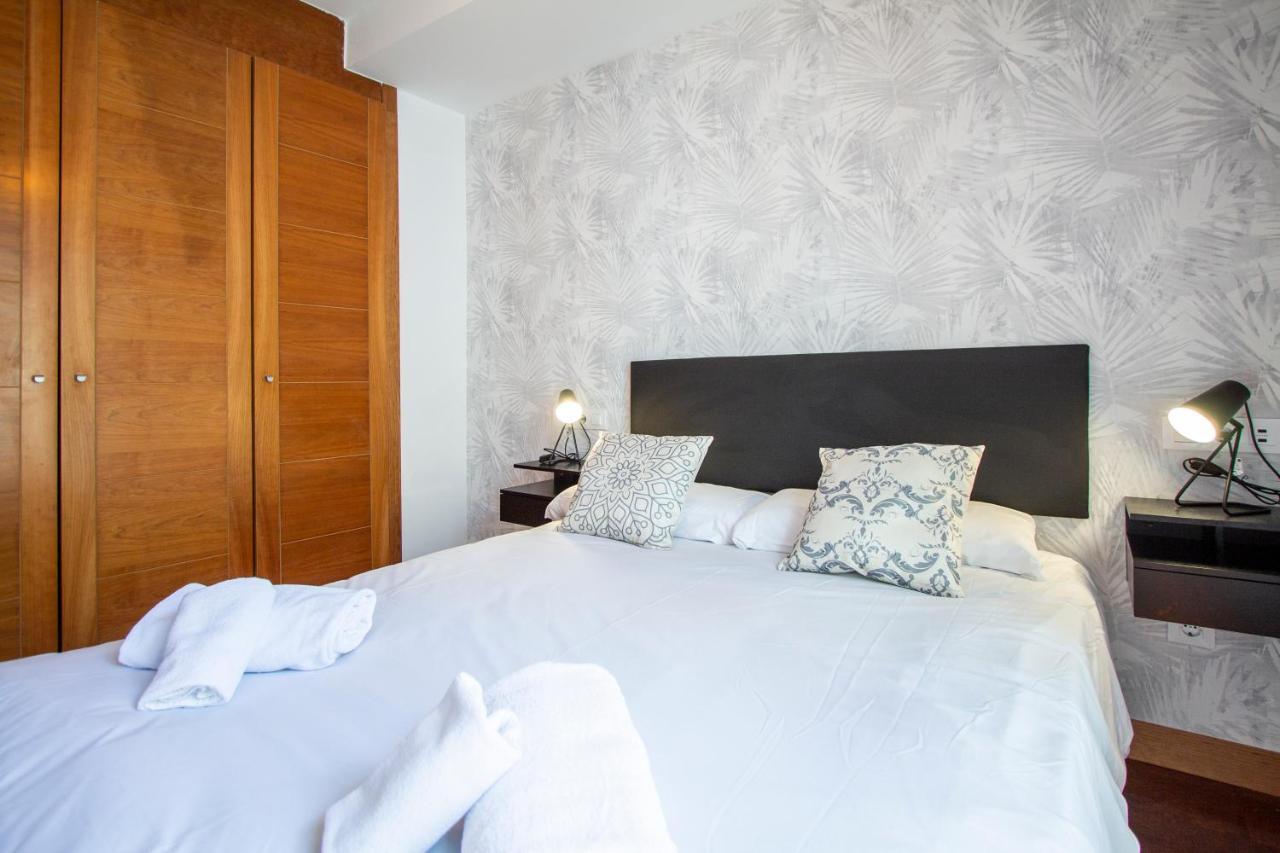 Apartamentos Castilla Luz Business Мадрид Екстер'єр фото
